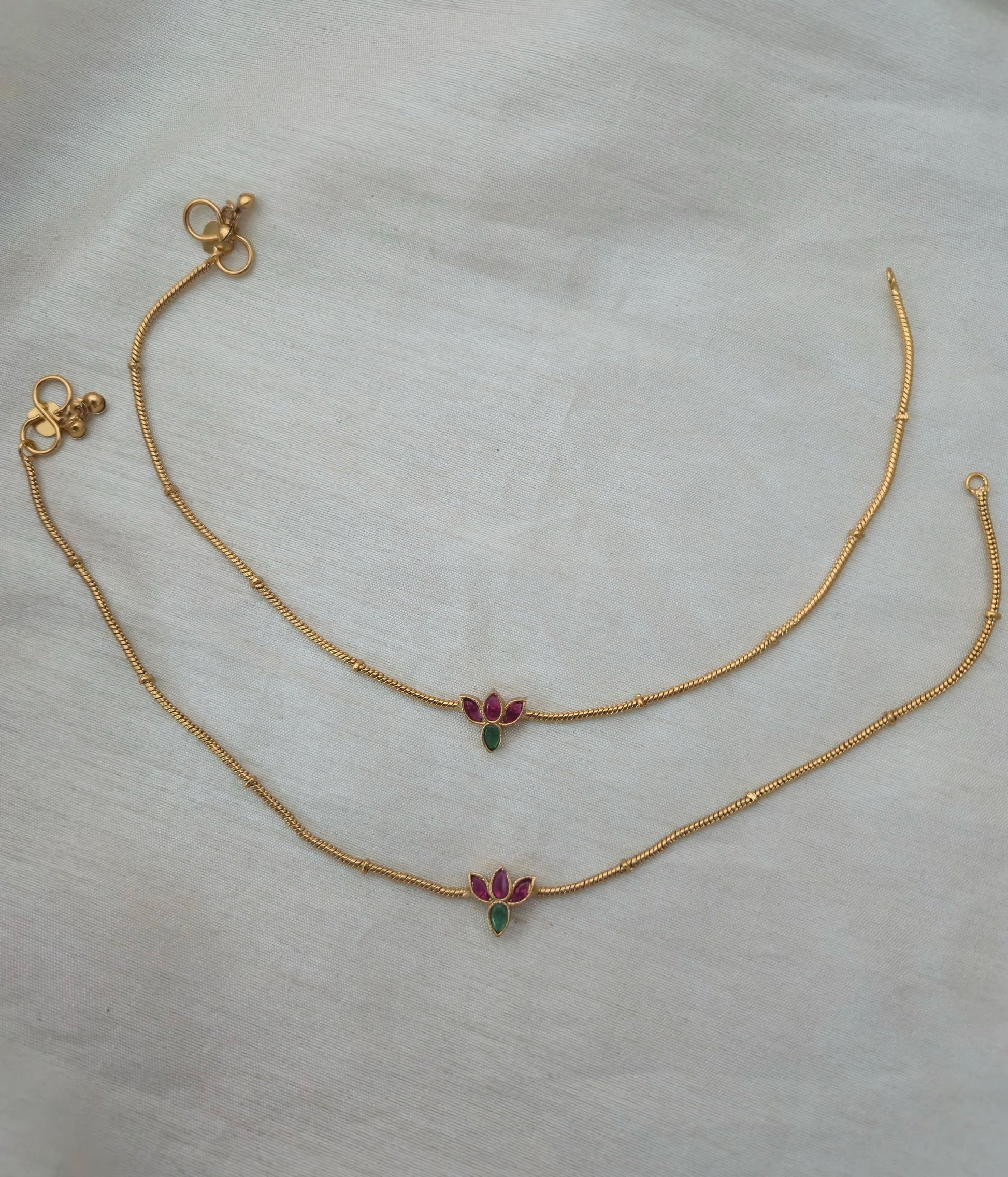 Sia Minimalist Kemp Anklet - image 4