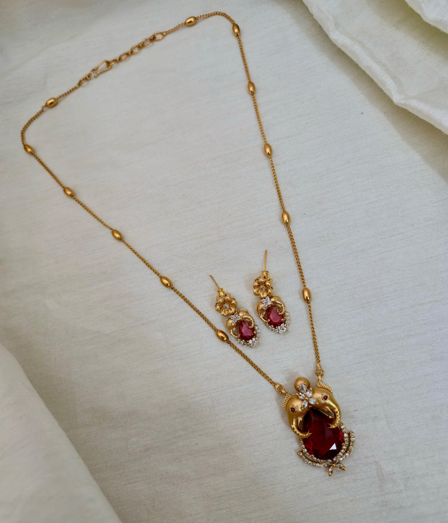 Dual-Elephant Pendant Set - Image 3
