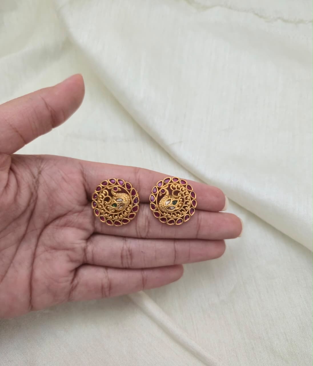 HARINI TEMPLE STUDS - image 5