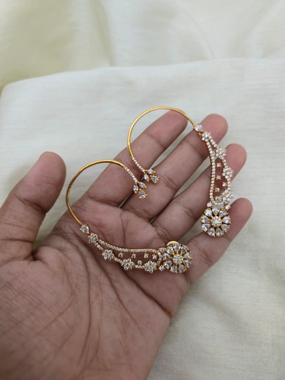 Amayra Earcuff
