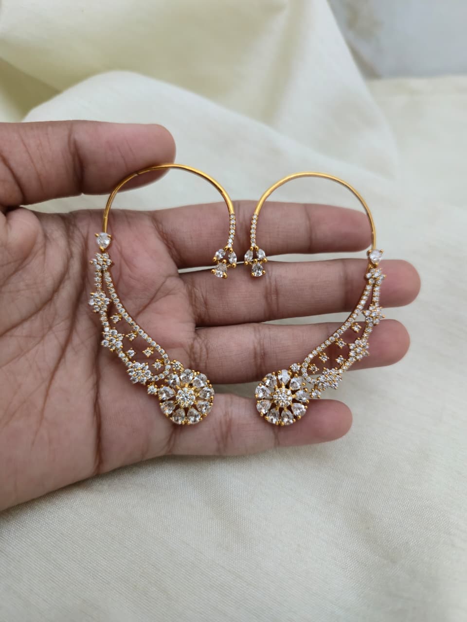 Amayra Earcuff