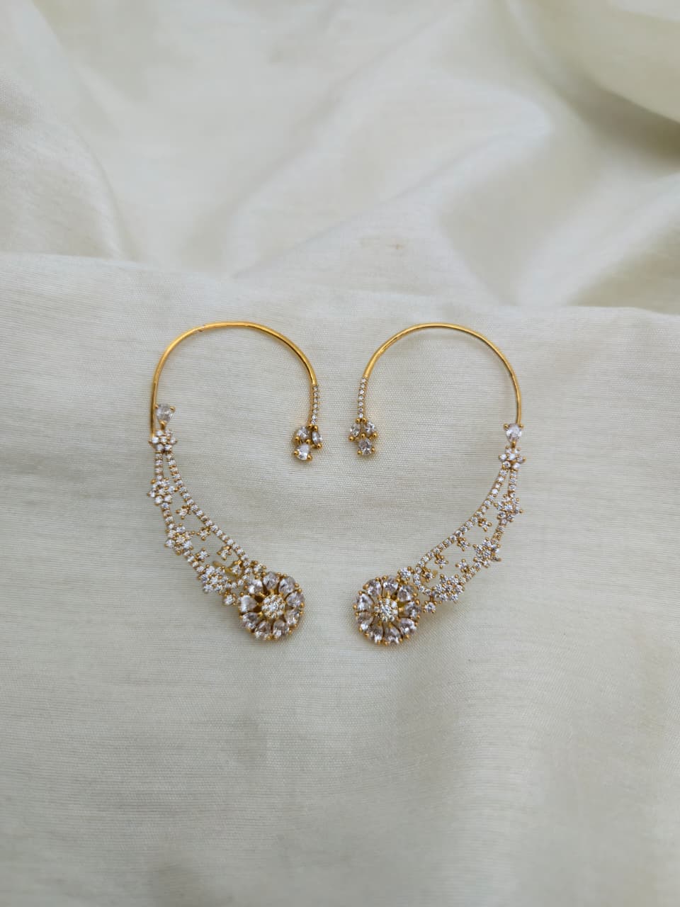 Amayra Earcuff